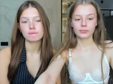 couple Steamy Cam Girls - Satisfy Your Desires! with r00mani