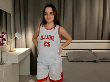 girl
        julianabritt cam image #14791