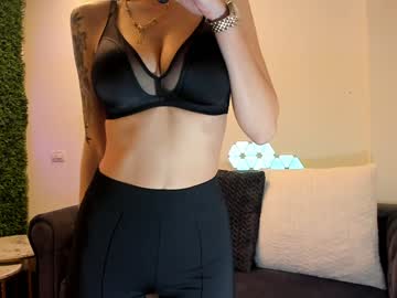 girl
        hotfallingdevil cam image #2381