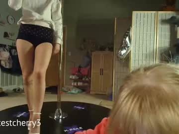 girl
        sweetestcherry3 cam image #13712