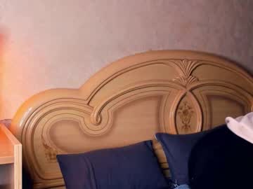 couple Steamy Cam Girls - Satisfy Your Desires! with emillycutemurr_