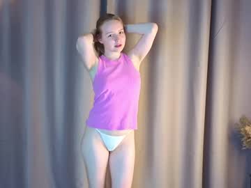 girl
        yangsperanza cam image #18028