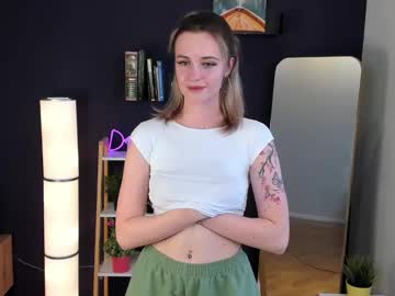 girl
        lynnfloor cam image #6522