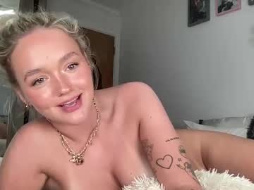 girl Steamy Cam Girls - Satisfy Your Desires! with cherrygumlive