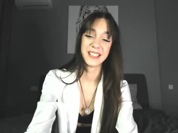 girl
        elli_lourence cam image #10148