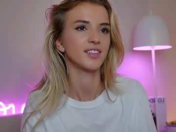 girl Steamy Cam Girls - Satisfy Your Desires! with entia