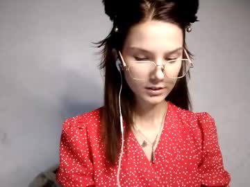 girl
        eugeneakright cam image #17906