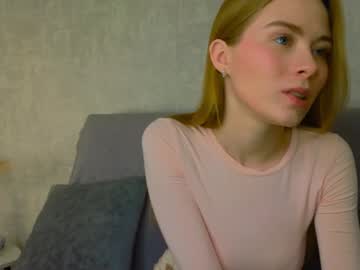 girl
        madewithloveincz cam image #7482