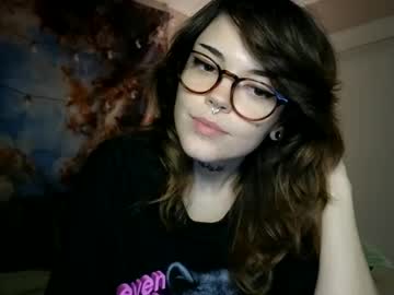 girl
        faerienugs cam image #4476