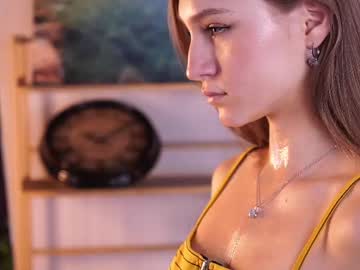 girl
        erleneash cam image #15600