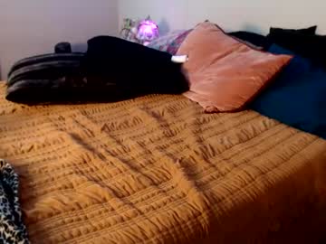 couple Steamy Cam Girls - Satisfy Your Desires! with croxfox