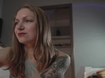 girl
        ms_lorelei cam image #13352