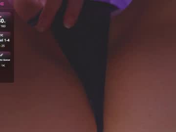 girl
        lilly_roro cam image #10270
