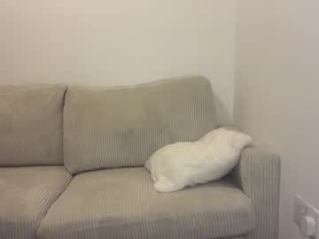 girl
        lily_fox01 cam image #22468