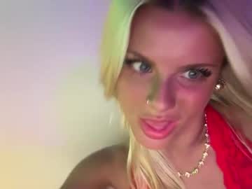 girl
        ella_hill cam image #19678