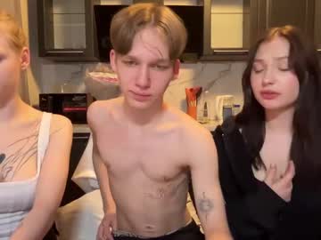 couple Steamy Cam Girls - Satisfy Your Desires! with walterback