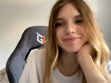 girl Steamy Cam Girls - Satisfy Your Desires! with georgietiogangco