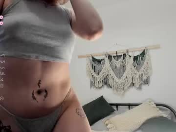 girl
        stacy_touch cam image #7262