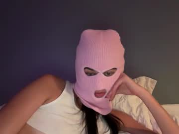 girl
        blushbandits cam image #12198