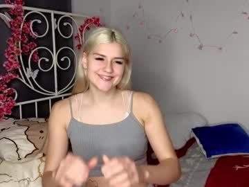 girl
        sweety_tunes cam image #4450