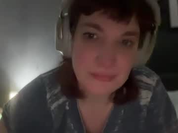 girl
        mossy_mommy cam image #8849