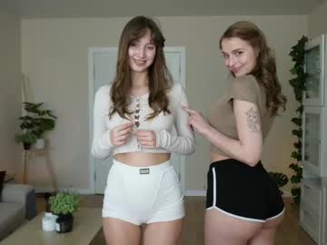 couple
        purrfectduo cam image #11867