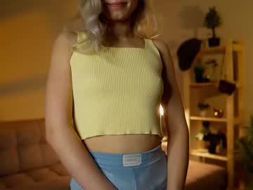 girl
        darlineash cam image #7316