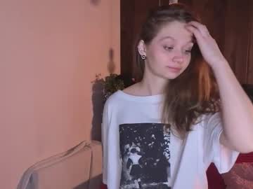 girl
        gregorykenely cam image #21845