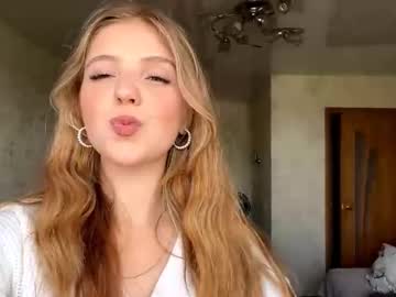 girl
        alfrediamalcom cam image #17516