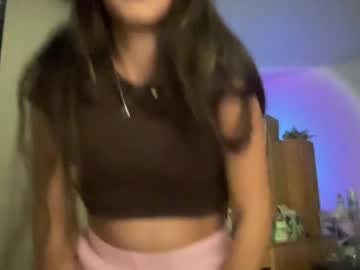 girl
        daisyy_belle cam image #19349