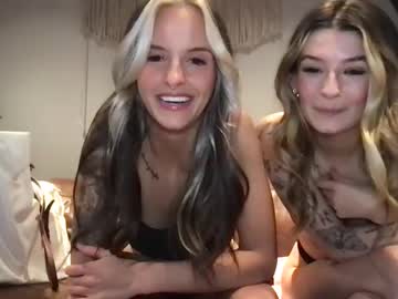 girl
        mya_santiago cam image #7504