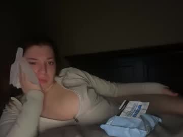 girl
        mia_camlover cam image #21407