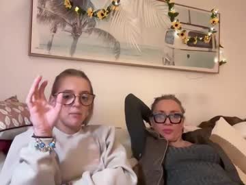 couple Steamy Cam Girls - Satisfy Your Desires! with mumandminidesires