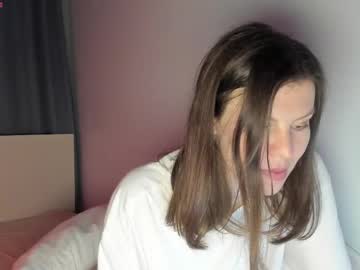 girl
        roter_rita cam image #8175